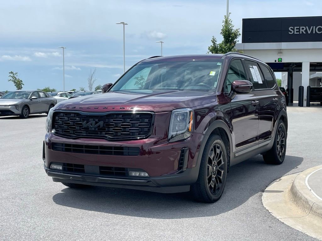 Certified 2022 Kia Telluride SX w/ Nightfall Edition Package AWD/4WD image 3