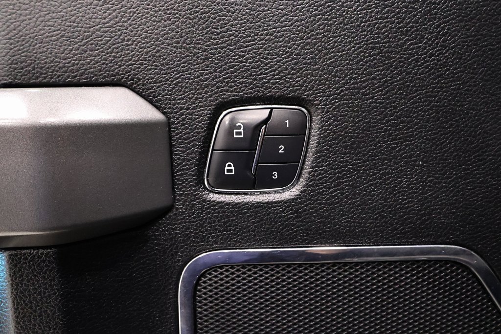 Used 2017 Ford F250 Platinum w/ Platinum Ultimate Package image 12