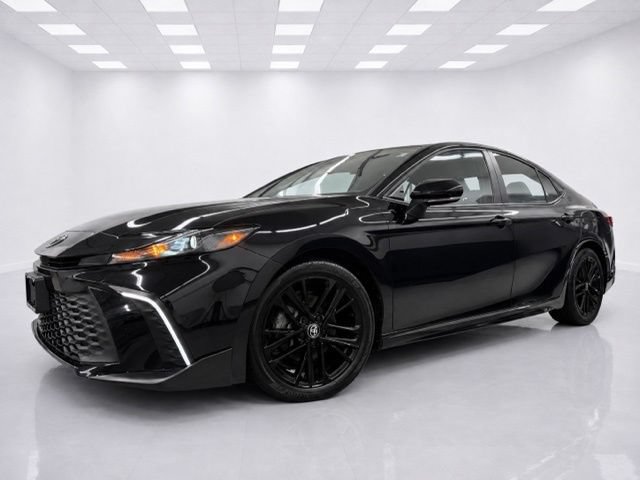 Used 2026 Toyota Camry SE FWD image 4
