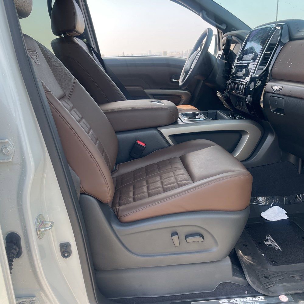Certified 2023 Nissan Titan Platinum Reserve w/ Moonroof Package image 9