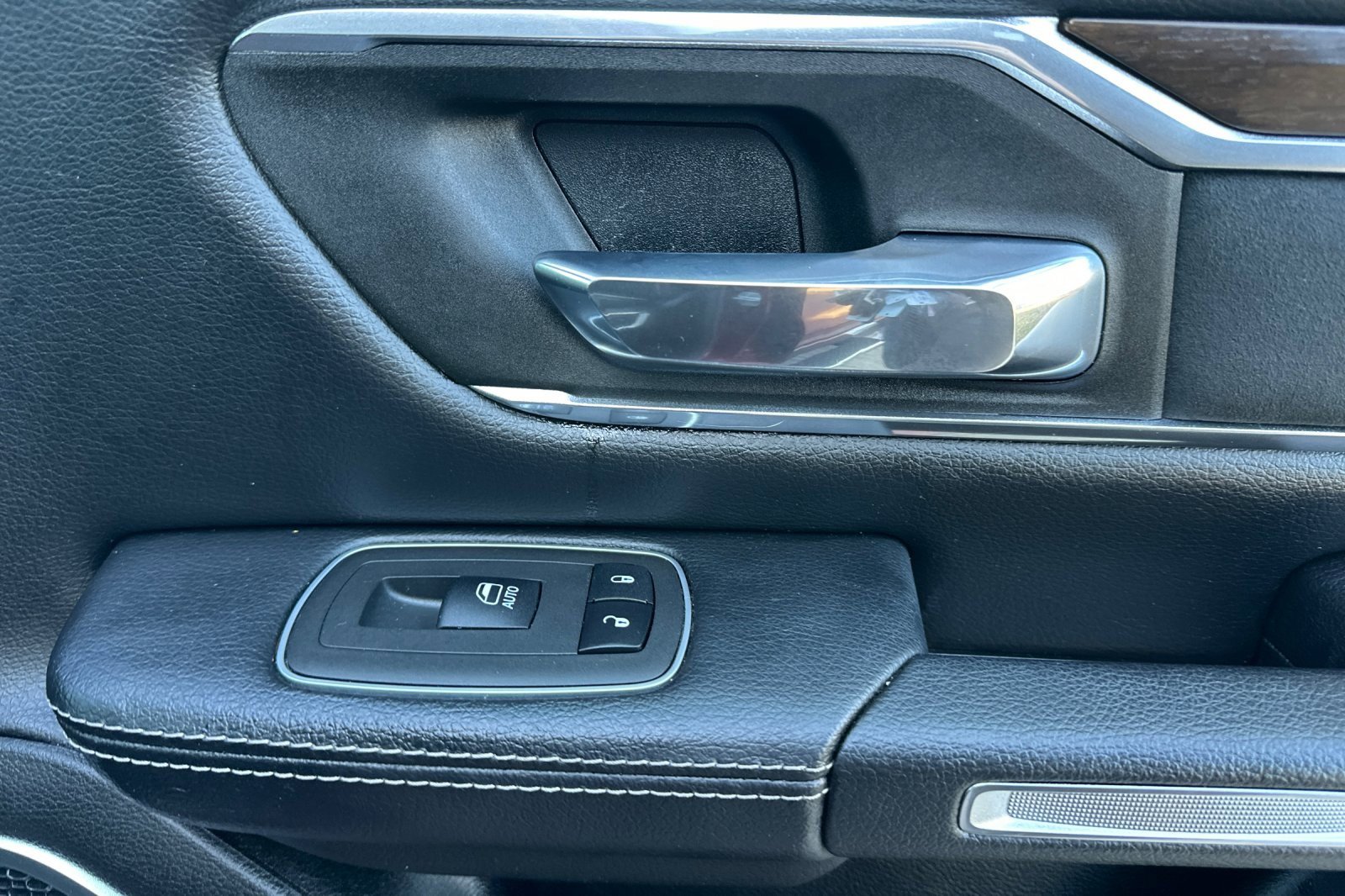 Used 2021 RAM 1500 Laramie image 19