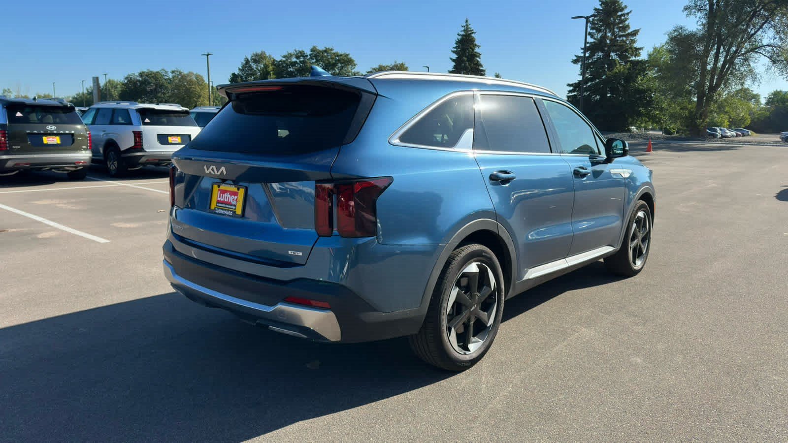 Used 2025 Kia Sorento EX w/ EX Panoramic Sunroof Package AWD/4WD image 2