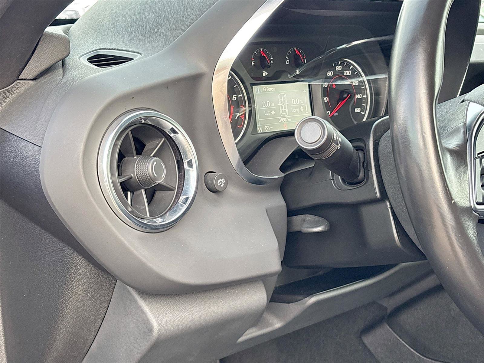 Used 2022 Chevrolet Camaro LT w/ Technology Package image 10