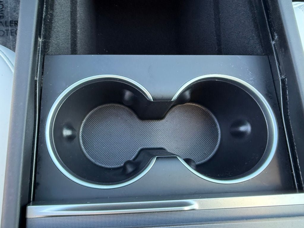Used 2025 Tesla Model 3 Long Range RWD image 26