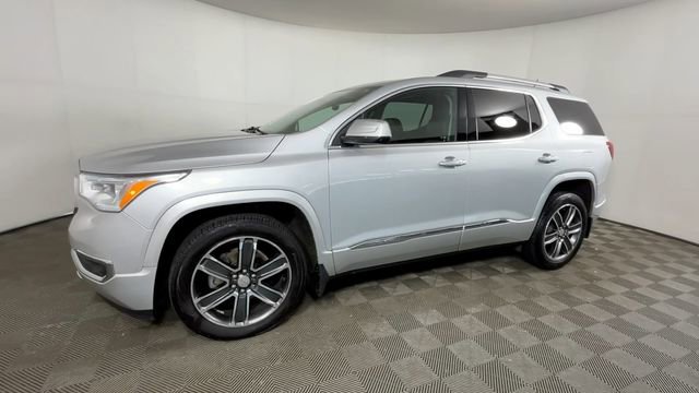 Used 2018 GMC Acadia Denali w/ Technology Package AWD/4WD image 10