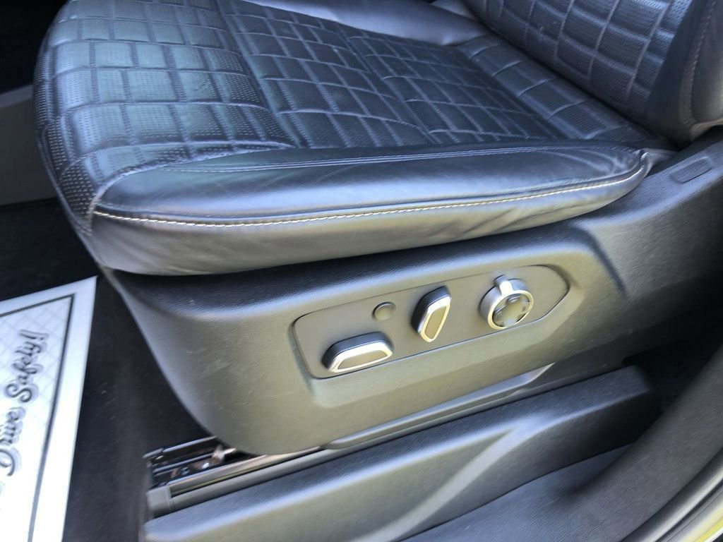 Used 2023 Cadillac Escalade ESV Sport Platinum AWD/4WD image 25