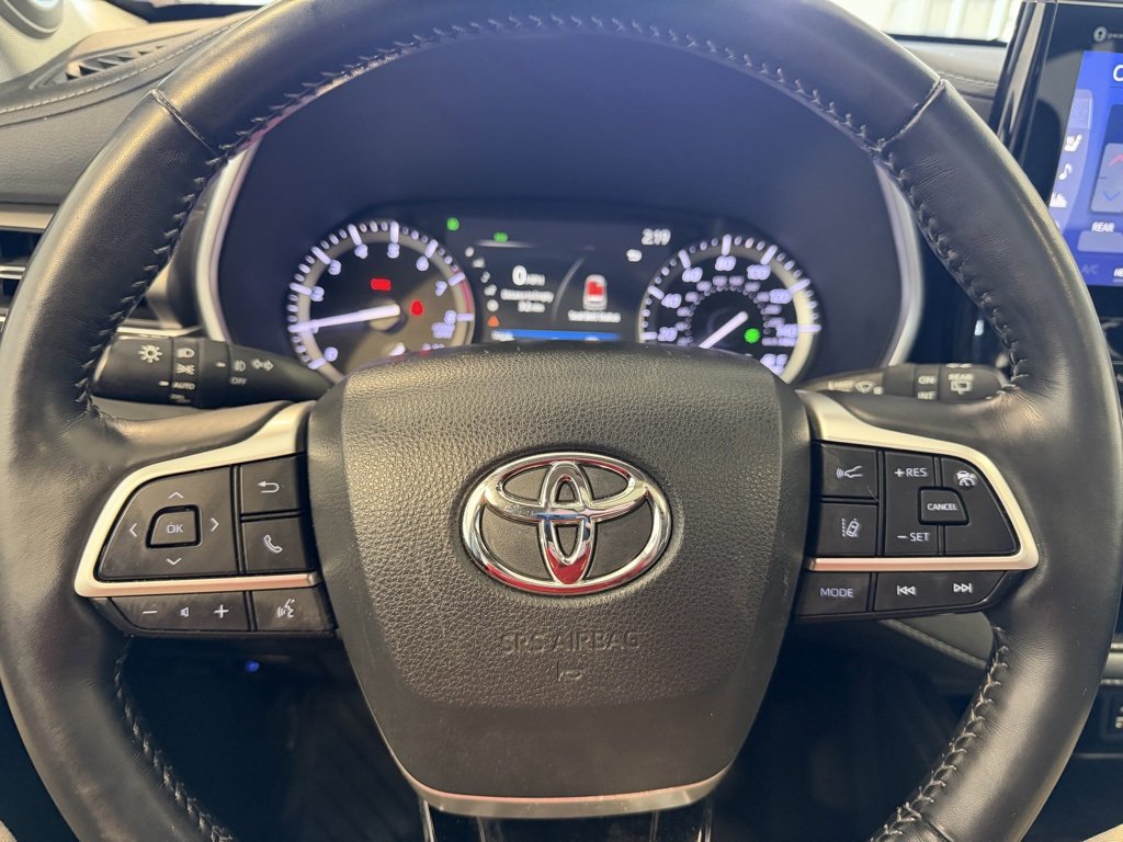 Used 2022 Toyota Highlander Limited image 22