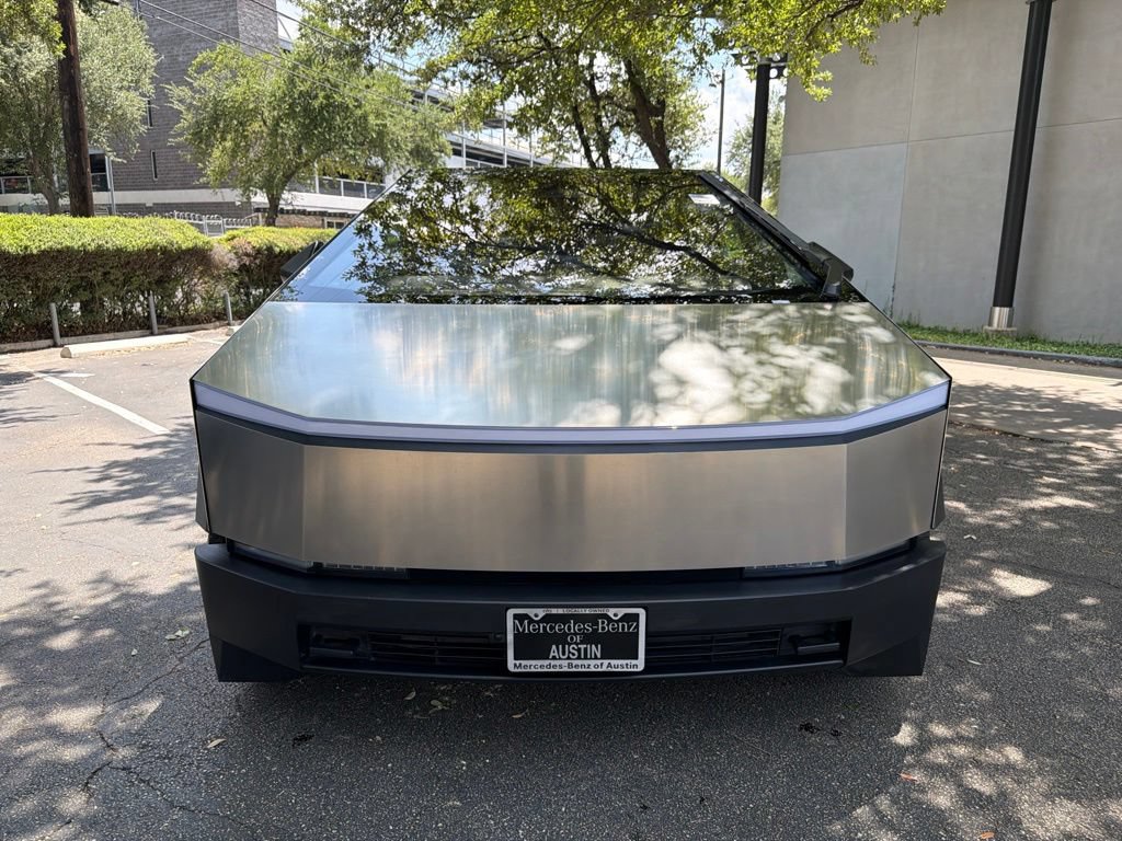 Used 2025 Tesla Cybertruck AWD Crew Cab image 2