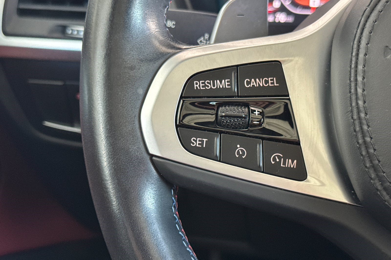 Used 2024 BMW X4 M40i w/ Premium Package AWD/4WD image 32
