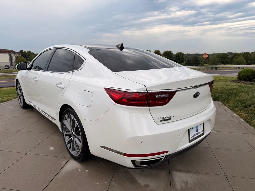 Used 2017 Kia Cadenza Technology FWD image 7