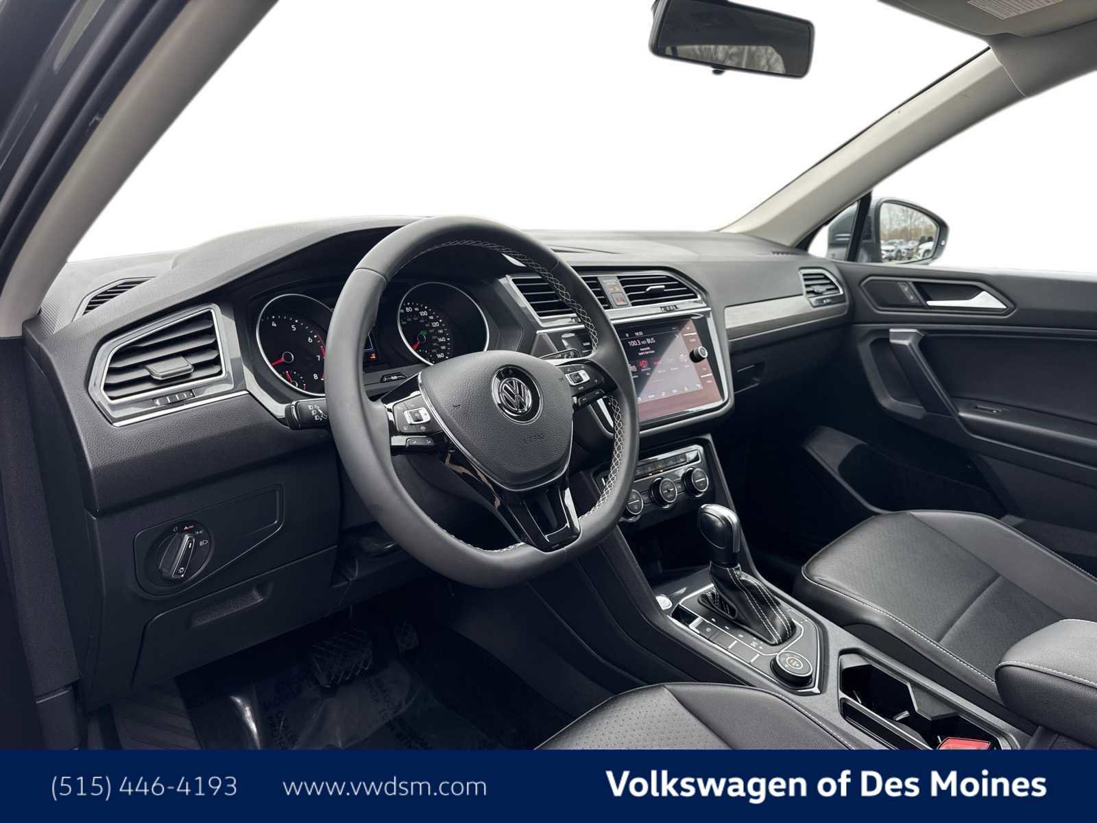 Used 2021 Volkswagen Tiguan SE w/ Panoramic Sunroof Package image 2