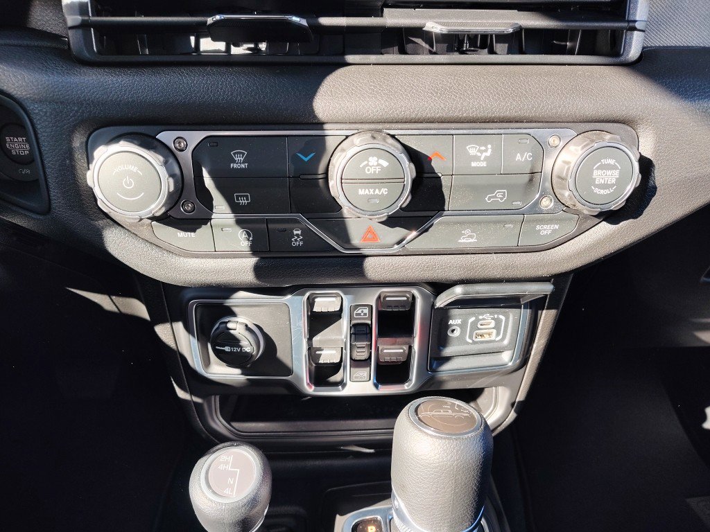 New 2026 Jeep Gladiator Sport AWD/4WD image 19