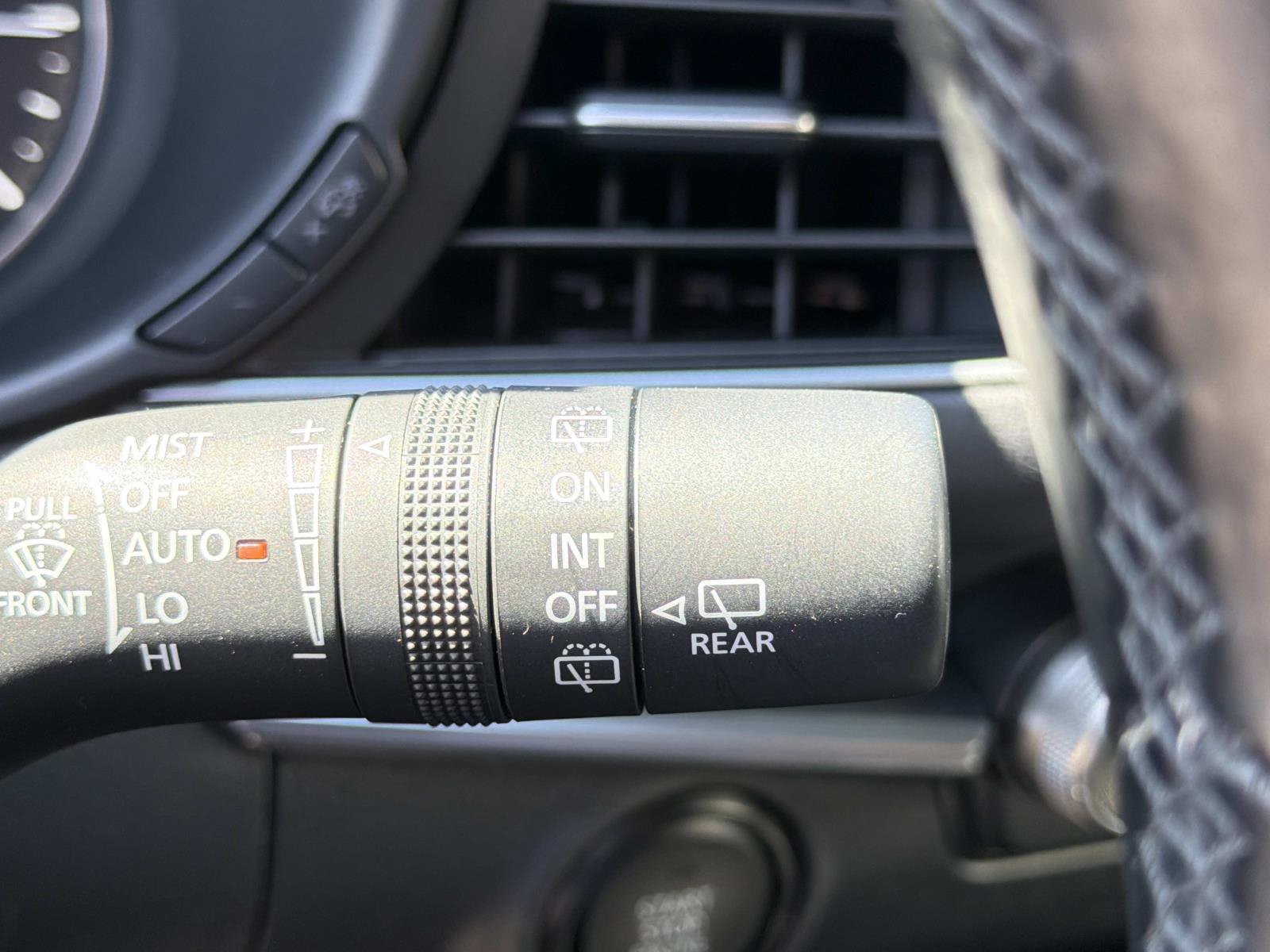 Used 2024 MAZDA MAZDA3 s FWD image 29