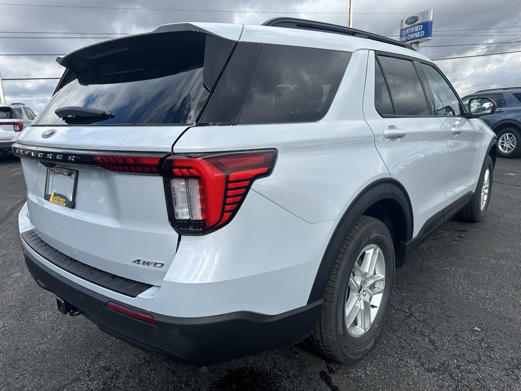 New 2026 Ford Explorer Active image 10