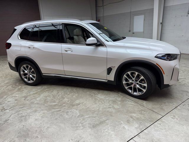 Used 2026 BMW X5 xDrive40i image 6