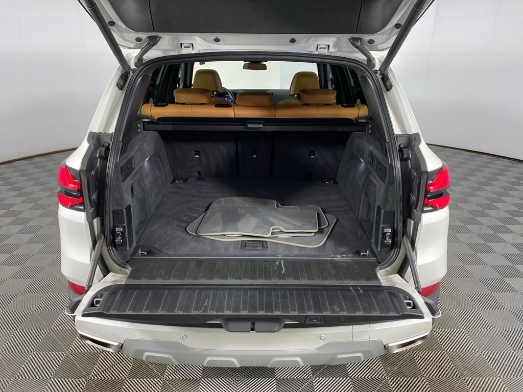 Certified 2024 BMW X5 xDrive40i w/ Parking Assistance Package image 33