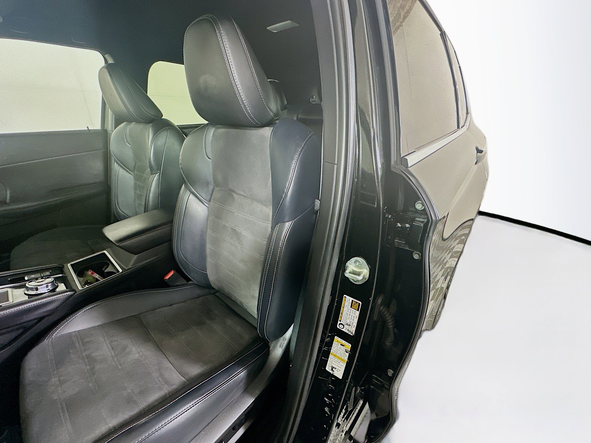 Used 2024 Mitsubishi Outlander SE Black Edition image 12