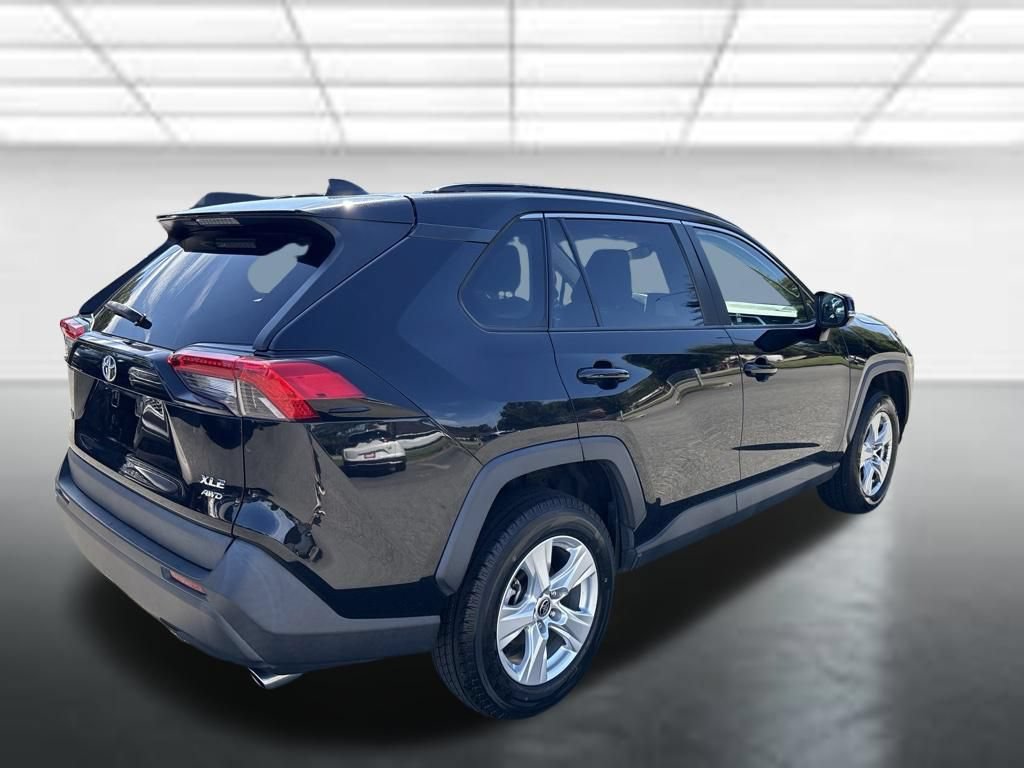 Used 2021 Toyota RAV4 XLE AWD/4WD video 2