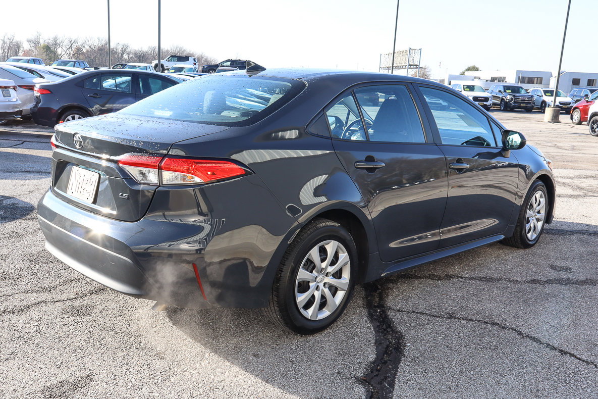 Used 2024 Toyota Corolla LE image 4