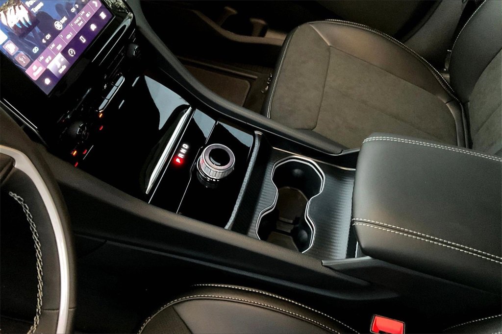 New 2025 Jeep Grand Cherokee Altitude image 8