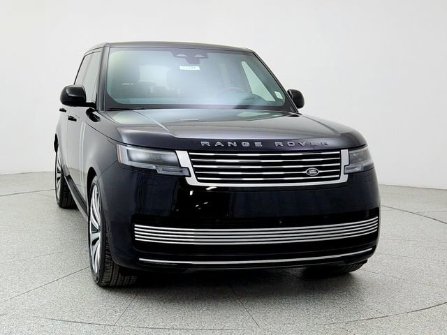 Certified 2025 Land Rover Range Rover SV image 2
