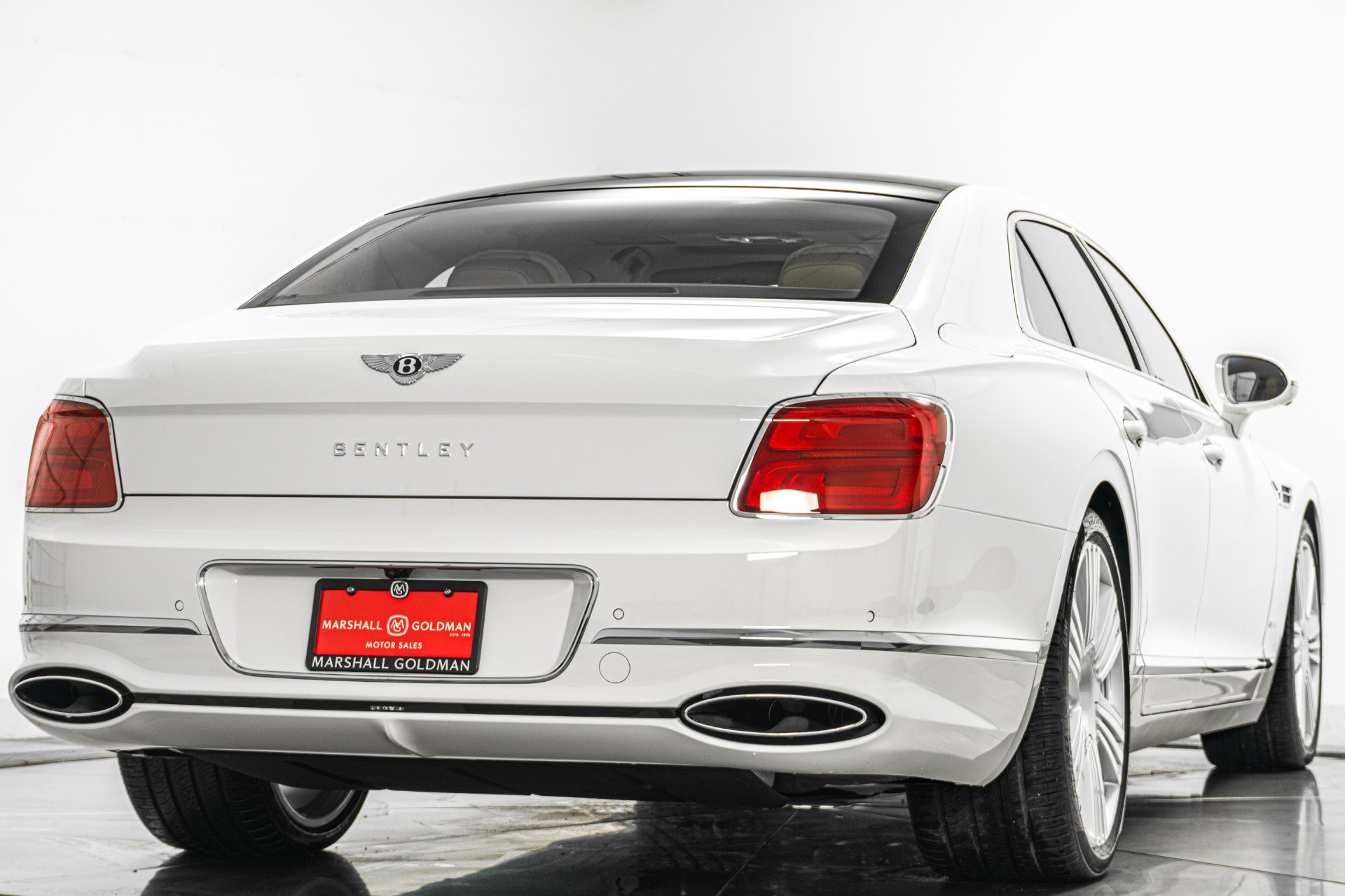 Used 2026 Bentley Flying Spur Plug-In Hybrid image 9