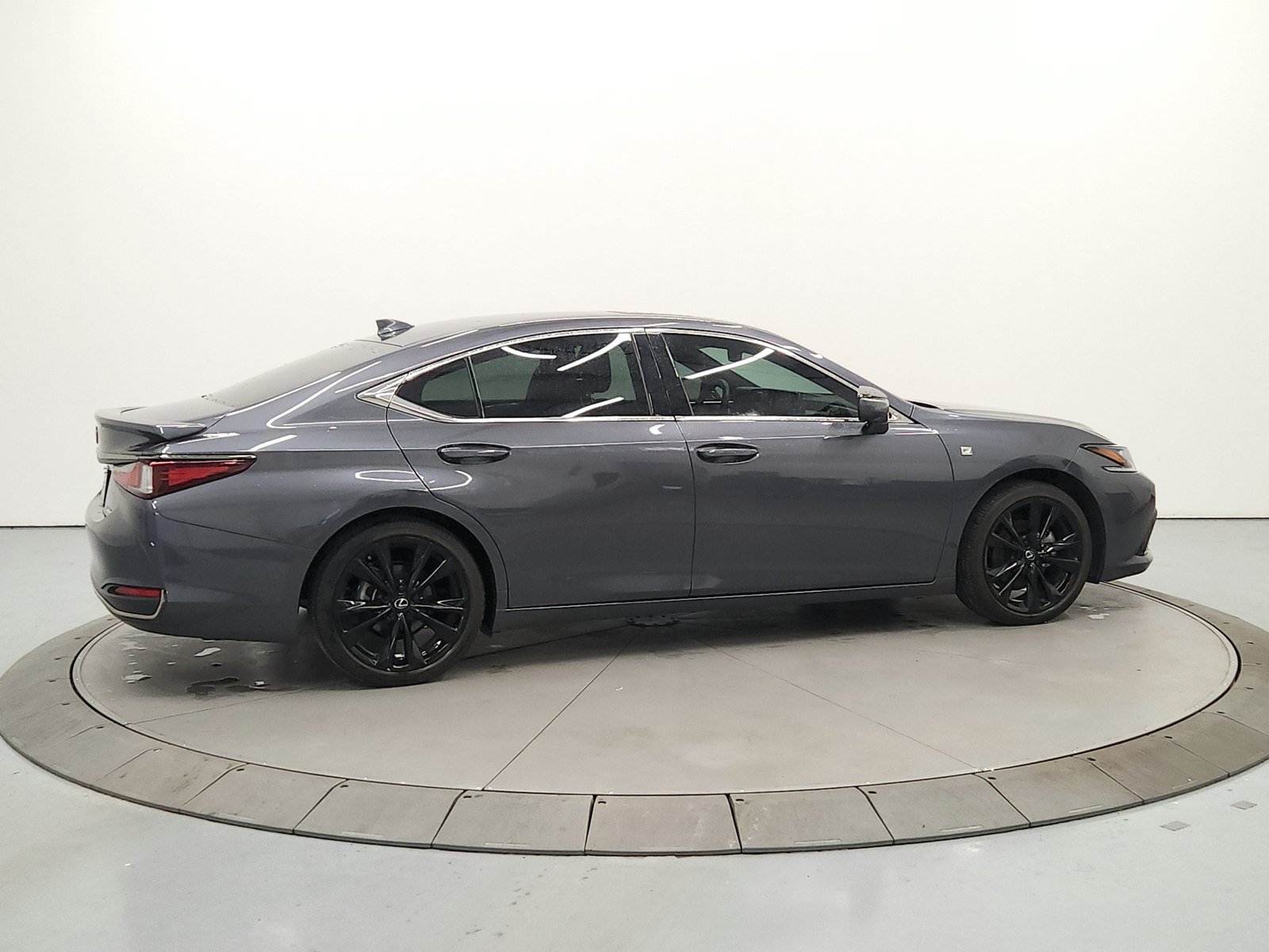 Used 2024 Lexus ES 300h F Sport w/ Accessory Package (Z2) FWD image 7