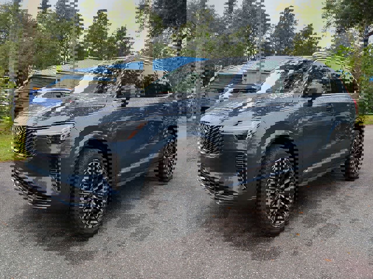 New 2026 Volvo XC90 B6 Plus w/ Protection Package Premier image 8