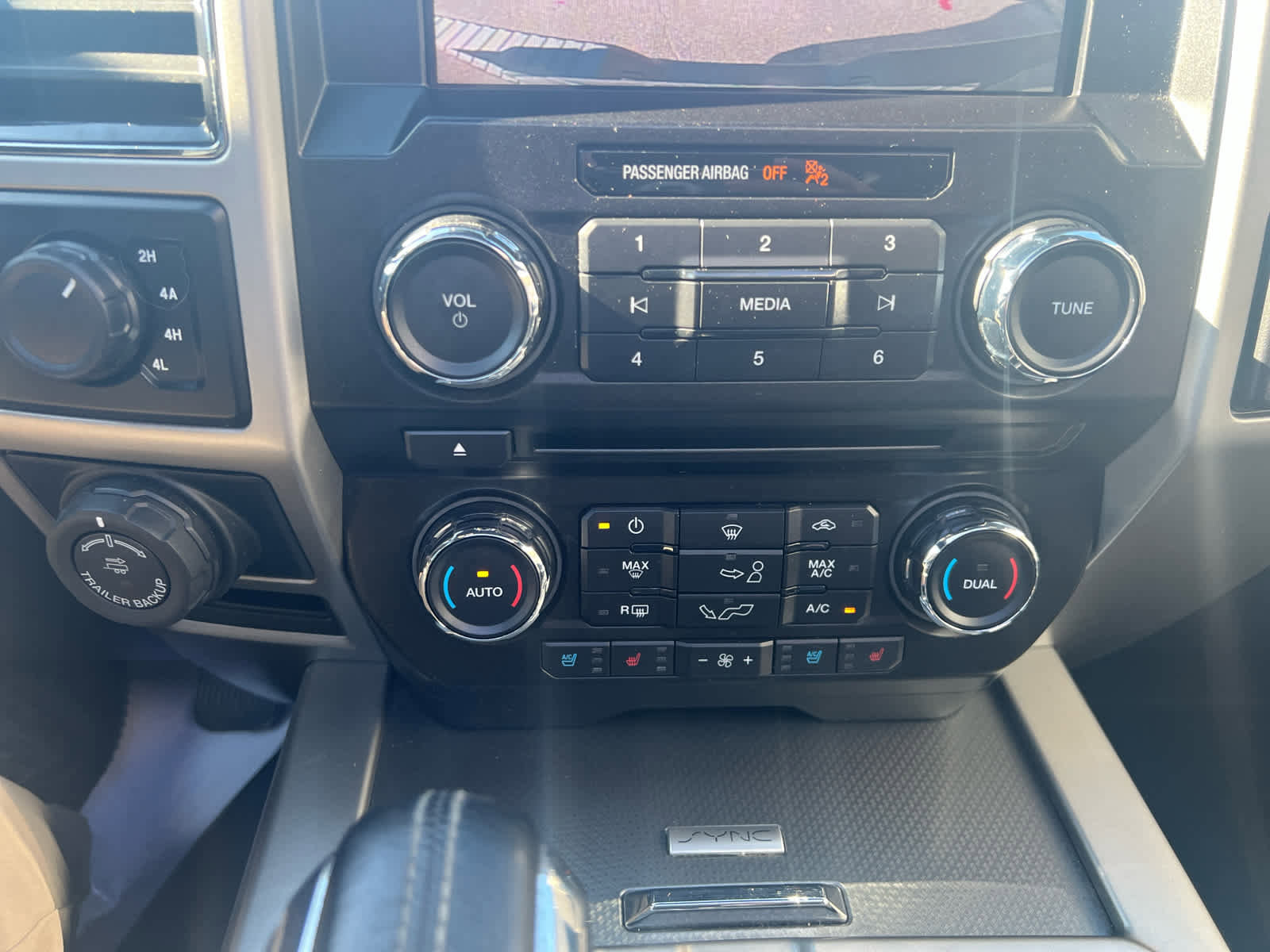 Used 2017 Ford F150 Lariat image 30