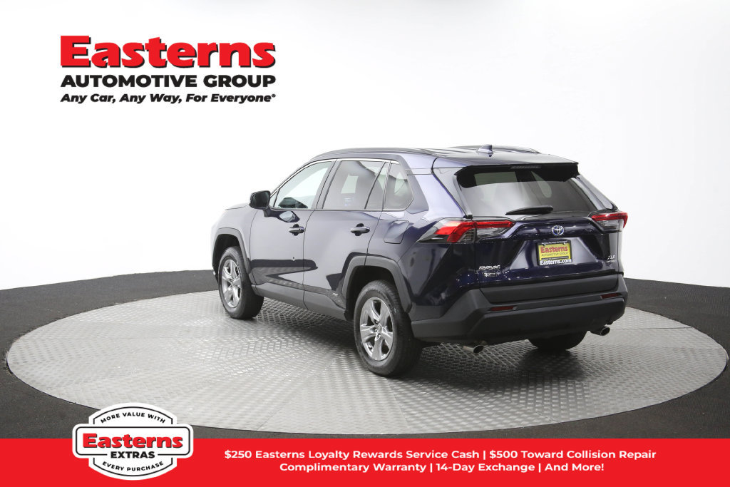 Used 2024 Toyota RAV4 XLE AWD/4WD image 64