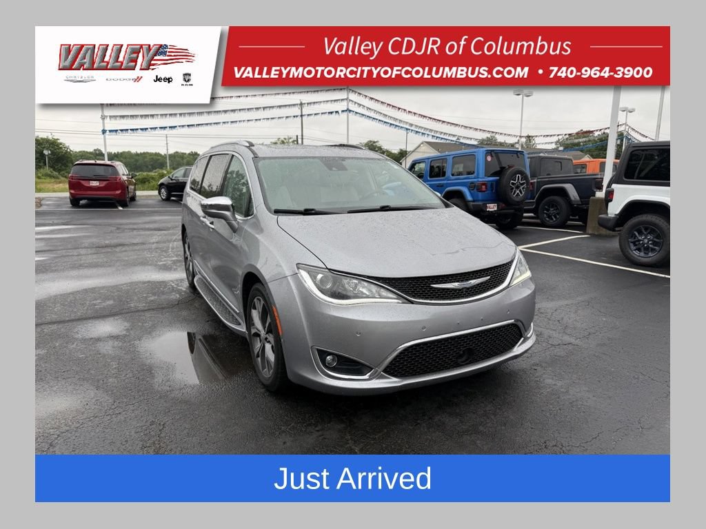 Certified 2017 Chrysler Pacifica Limited w/ Advanced Safetytec Group
