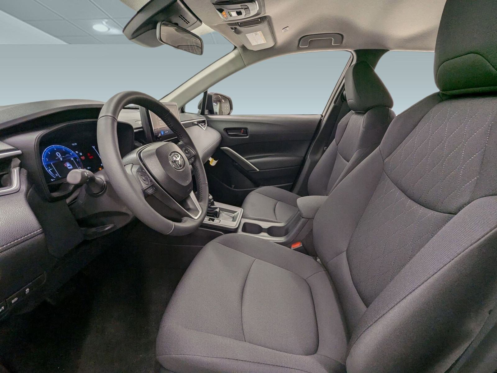 New 2026 Toyota Corolla Cross LE image 4