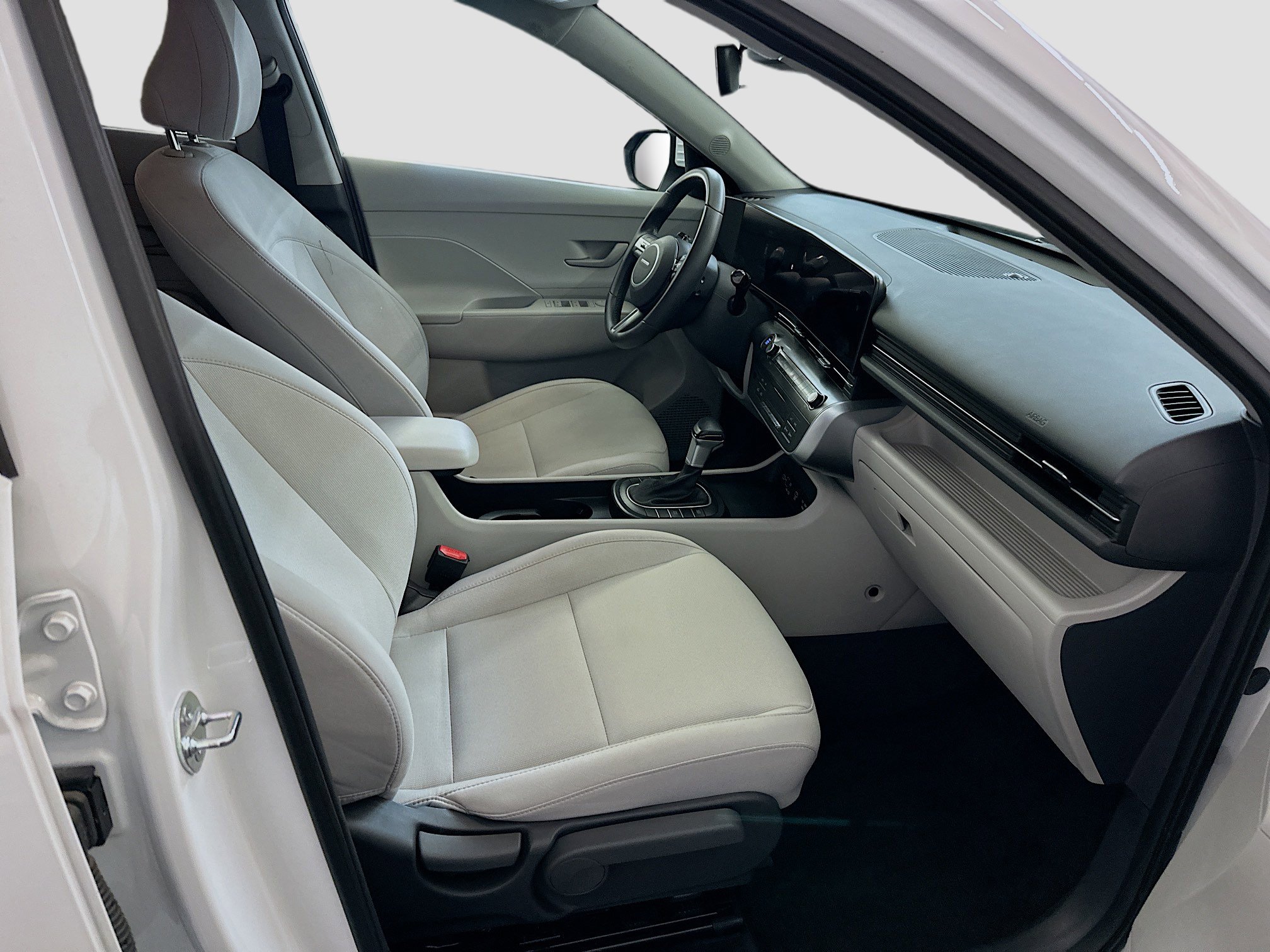 Used 2025 Hyundai Kona SEL image 32