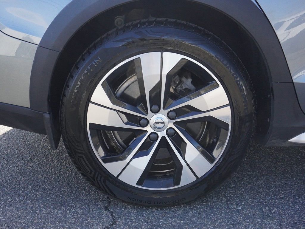 Used 2020 Volvo V60 T5 Cross Country AWD/4WD image 24