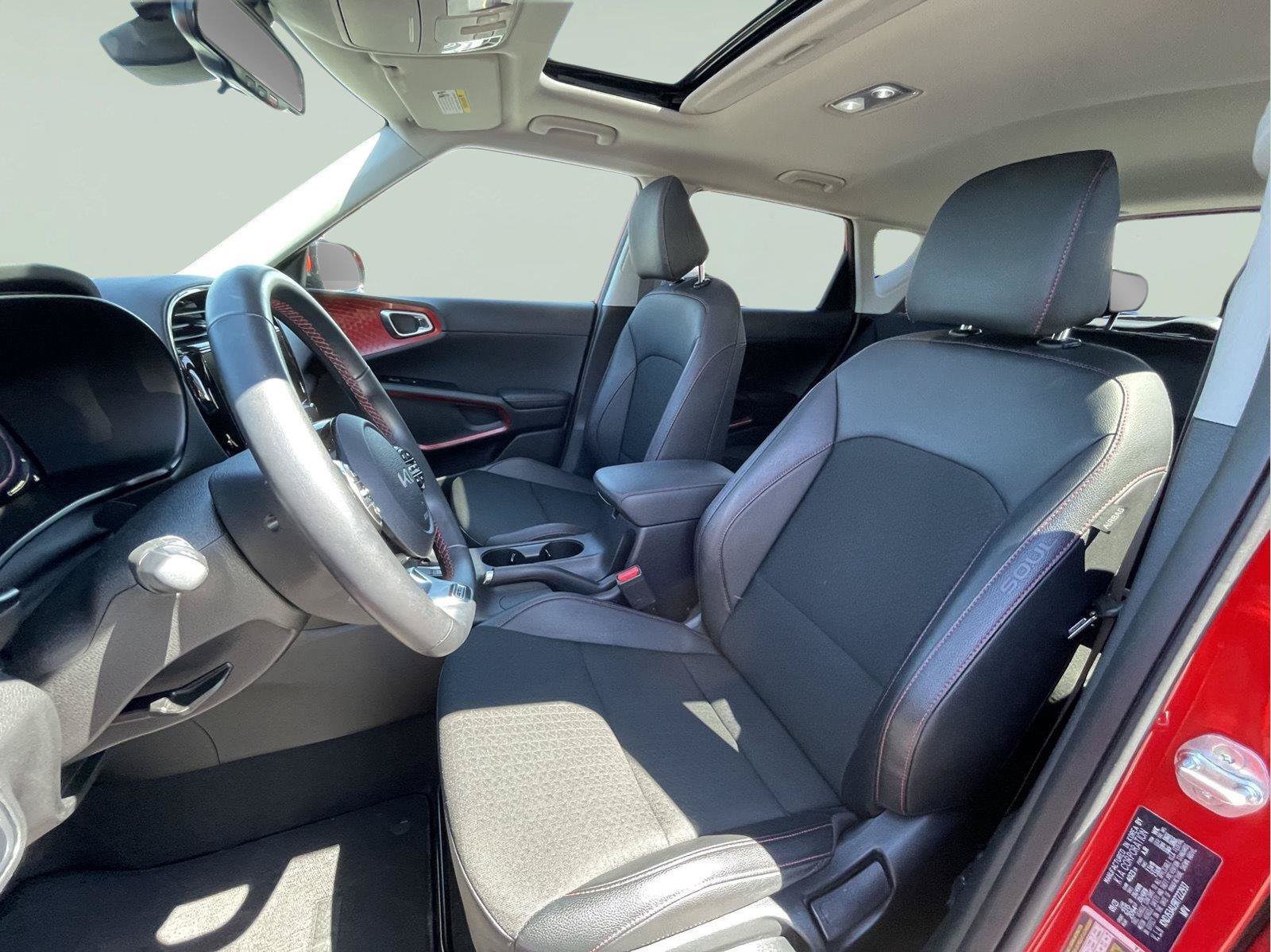 Used 2024 Kia Soul GT-Line FWD image 13