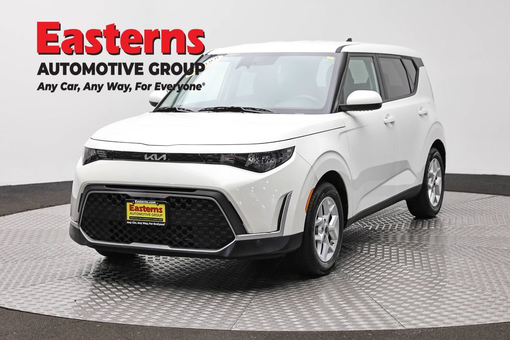 Used 2024 Kia Soul LX w/ Option Group 015