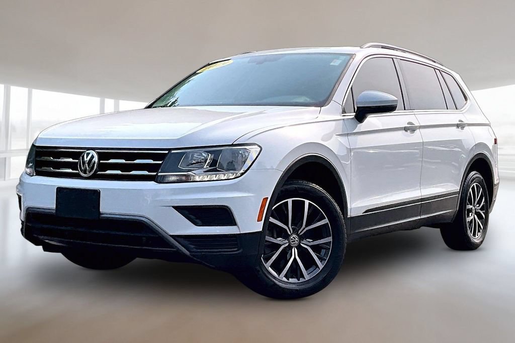 Used 2019 Volkswagen Tiguan SE w/ Panoramic Sunroof Package FWD image 3