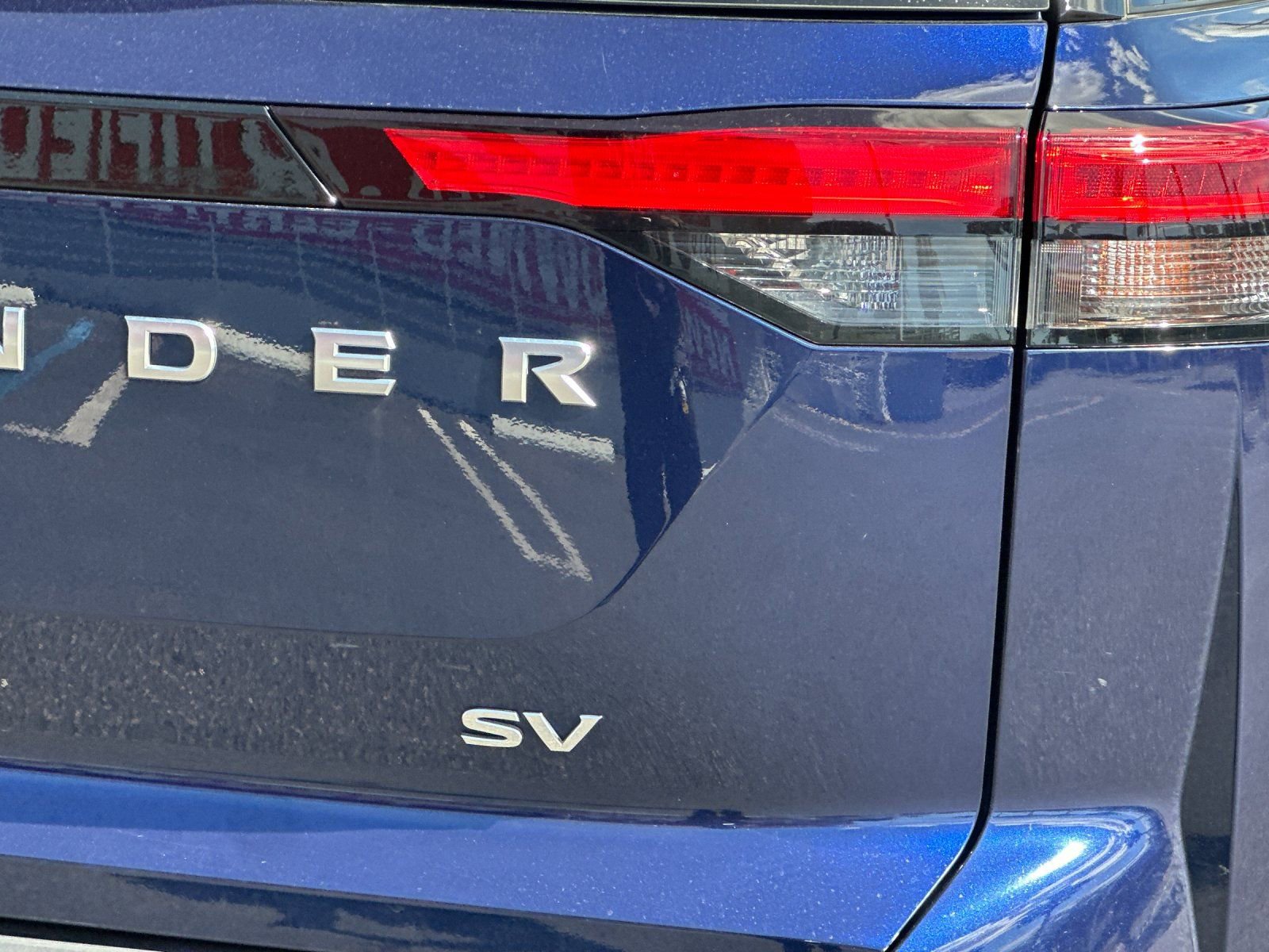 Used 2022 Nissan Pathfinder SV image 26