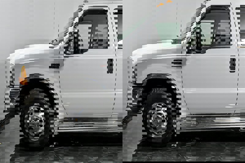 Used 2000 Ford F350 Lariat image 6