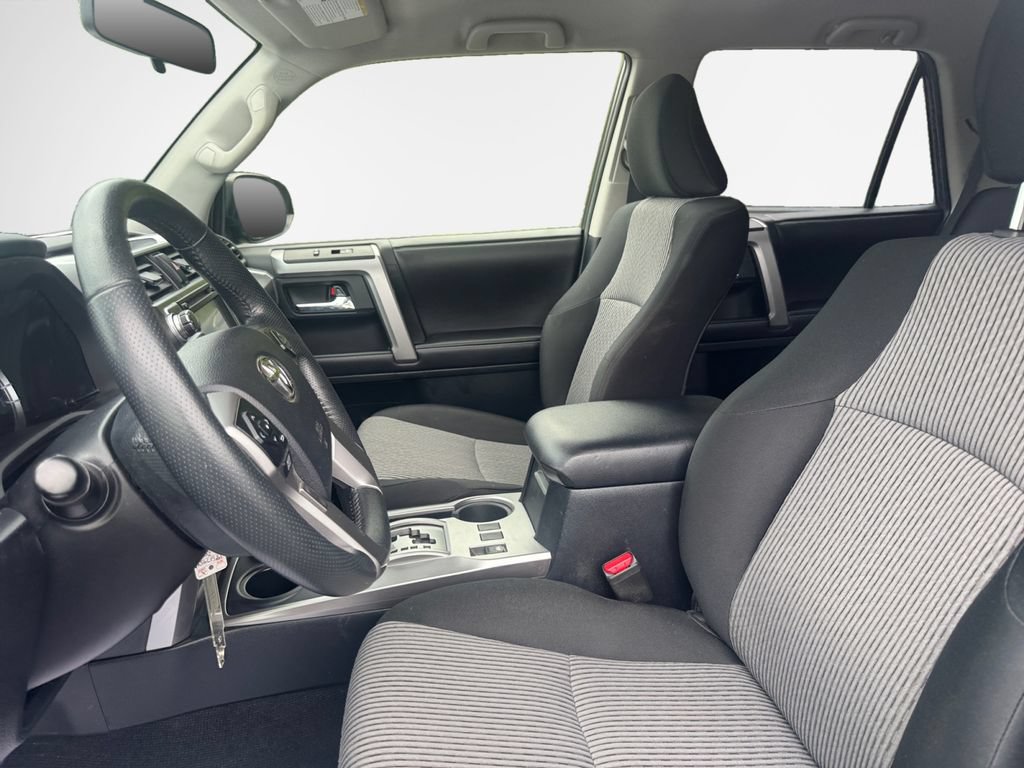Used 2016 Toyota 4Runner SR5 AWD/4WD image 12