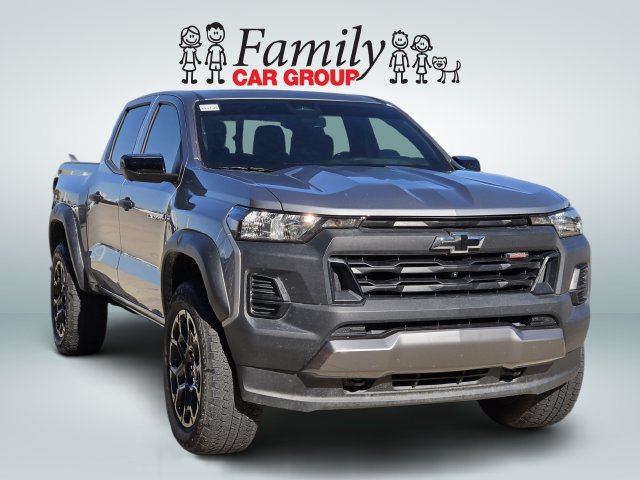 Used 2026 Chevrolet Colorado Trail Boss AWD/4WD image 2
