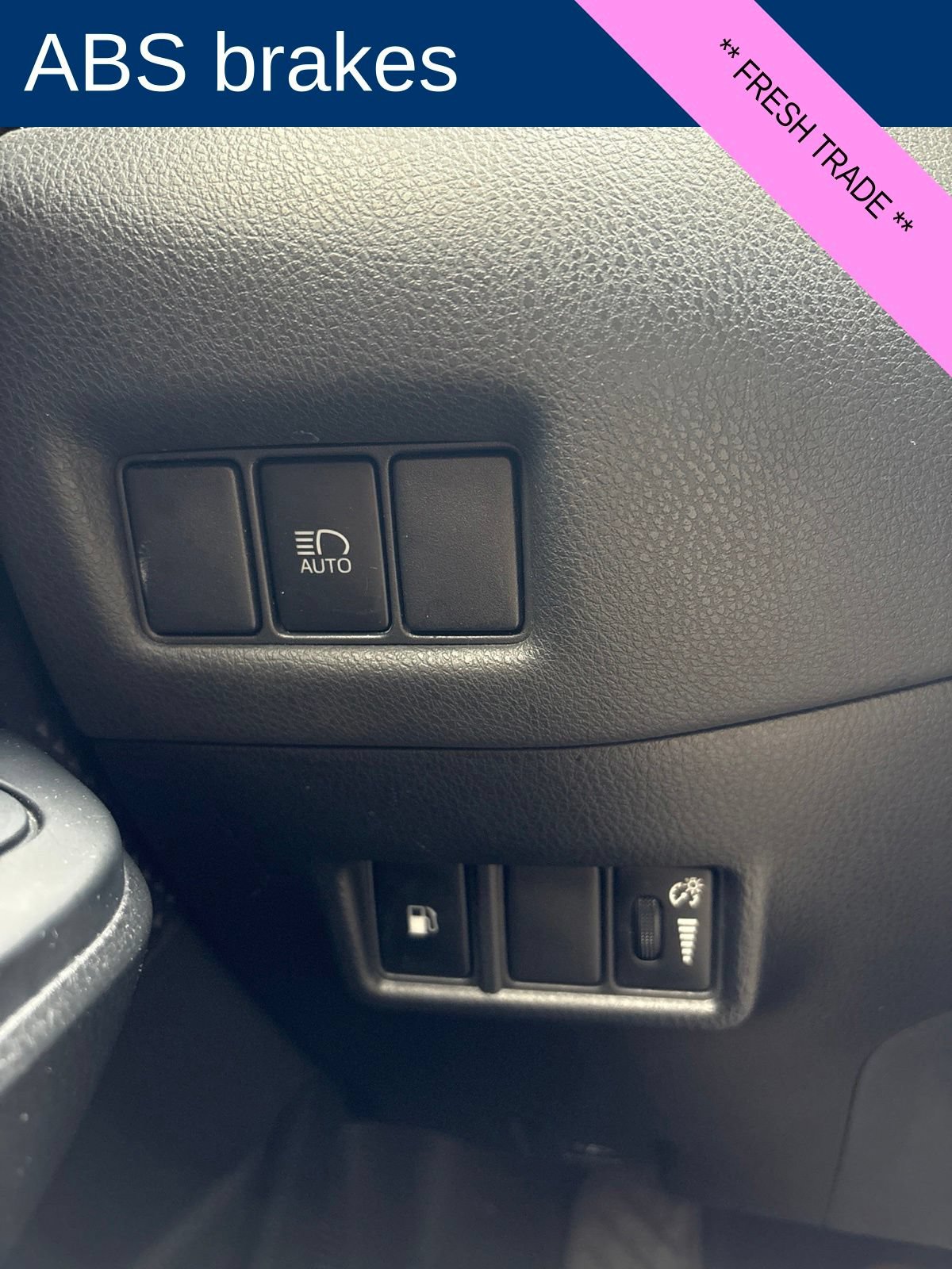 Used 2021 Toyota C-HR LE FWD image 9