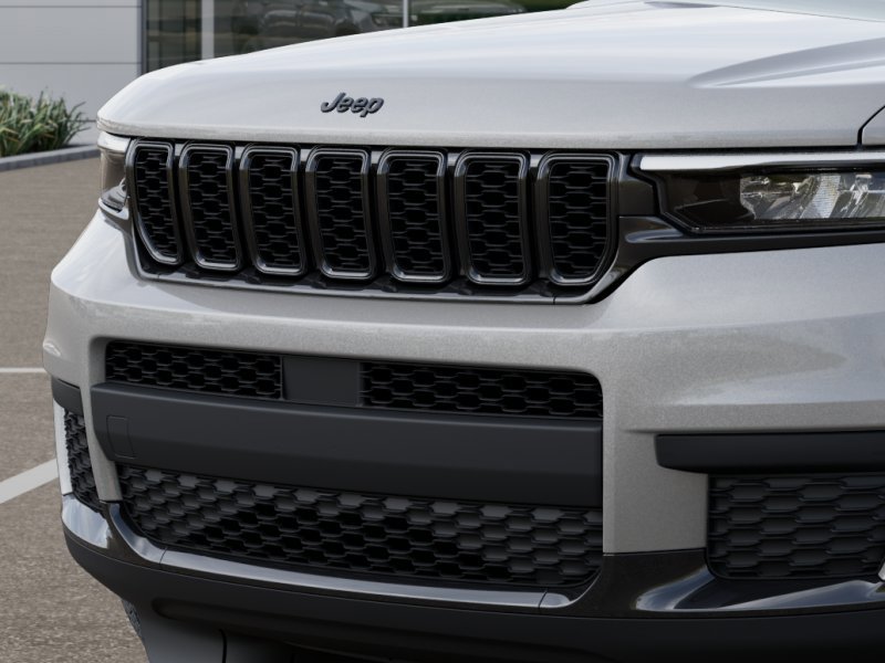 New 2025 Jeep Grand Cherokee L Altitude image 29