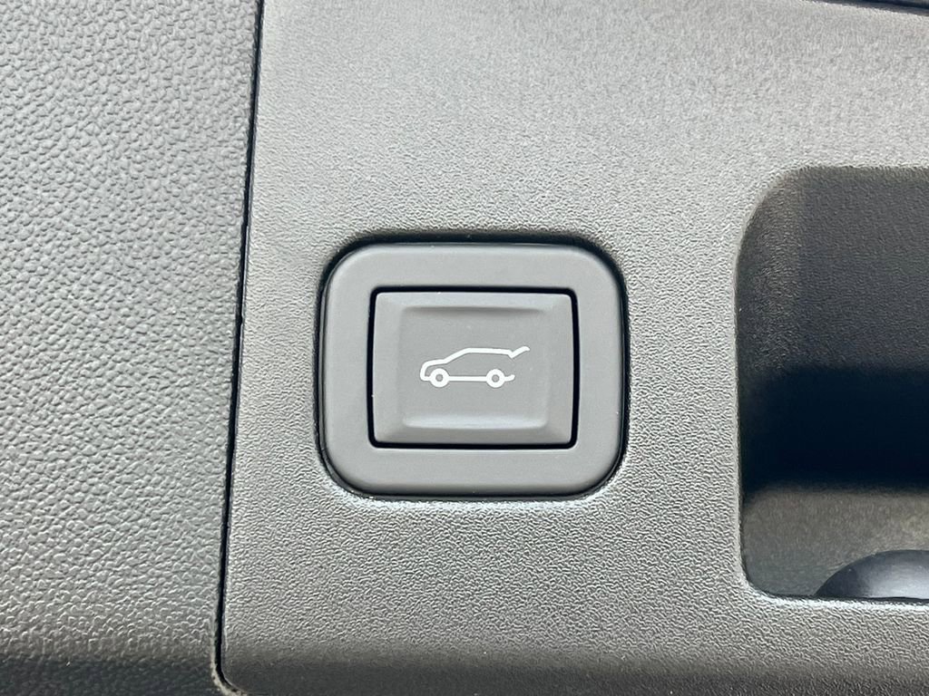 New 2026 Cadillac XT5 Sportv w/ LPO, Floor Liner Package image 35