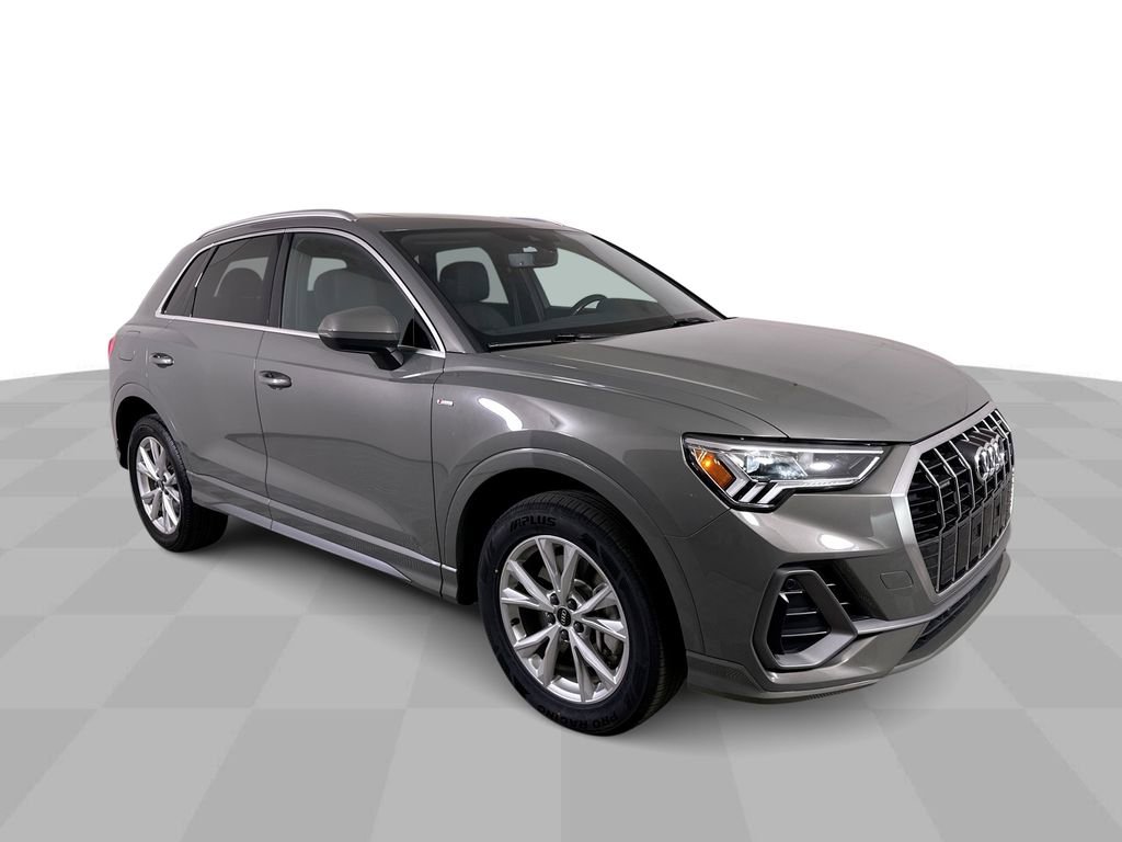 Used 2024 Audi Q3 2.0T Premium AWD/4WD image 2