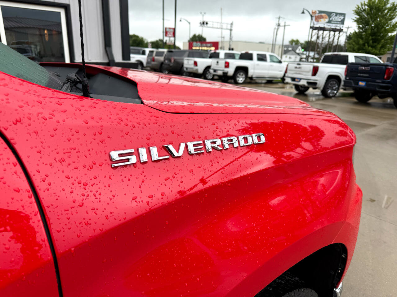 Used 2021 Chevrolet Silverado 1500 LT image 28