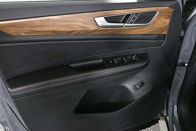 New 2026 Volkswagen Atlas SE image 6