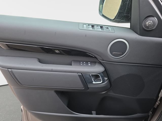 New 2026 Land Rover Discovery S AWD/4WD image 19