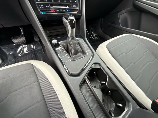 Used 2025 Volkswagen Taos SE image 21