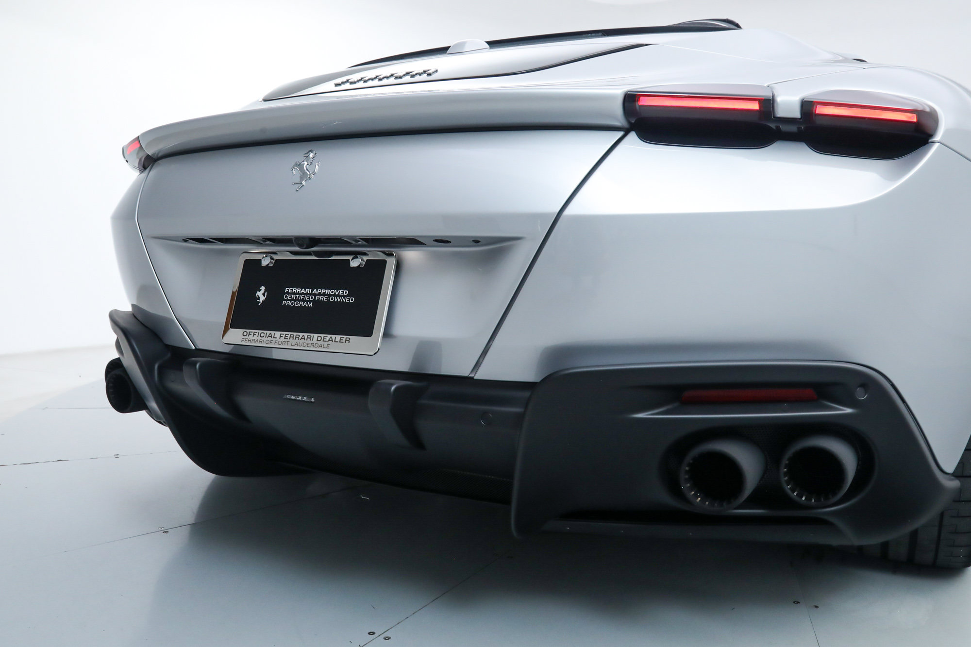 Certified 2026 Ferrari Roma Spider RWD image 19